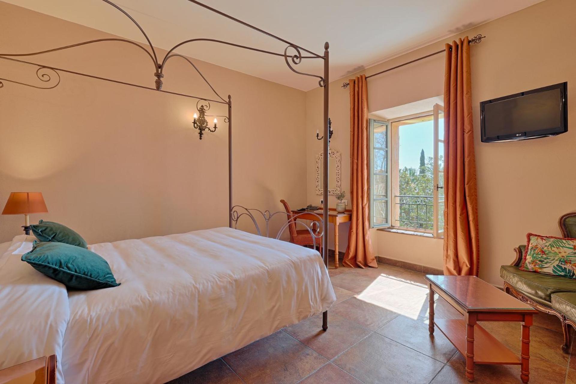 Hotel Du Cigalou - Les Collectionneurs 3*