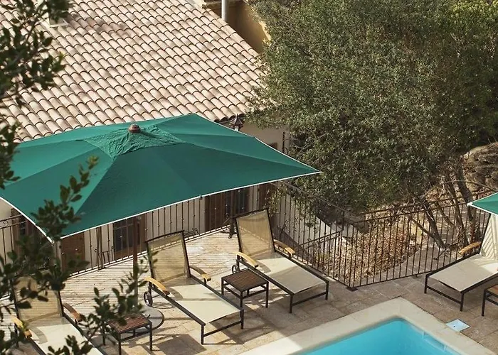Hostellerie du Cigalou - Les Collectionneurs